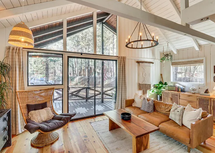 1 Mi To Woodland Park: Forested Sanctuary! Holiday home *